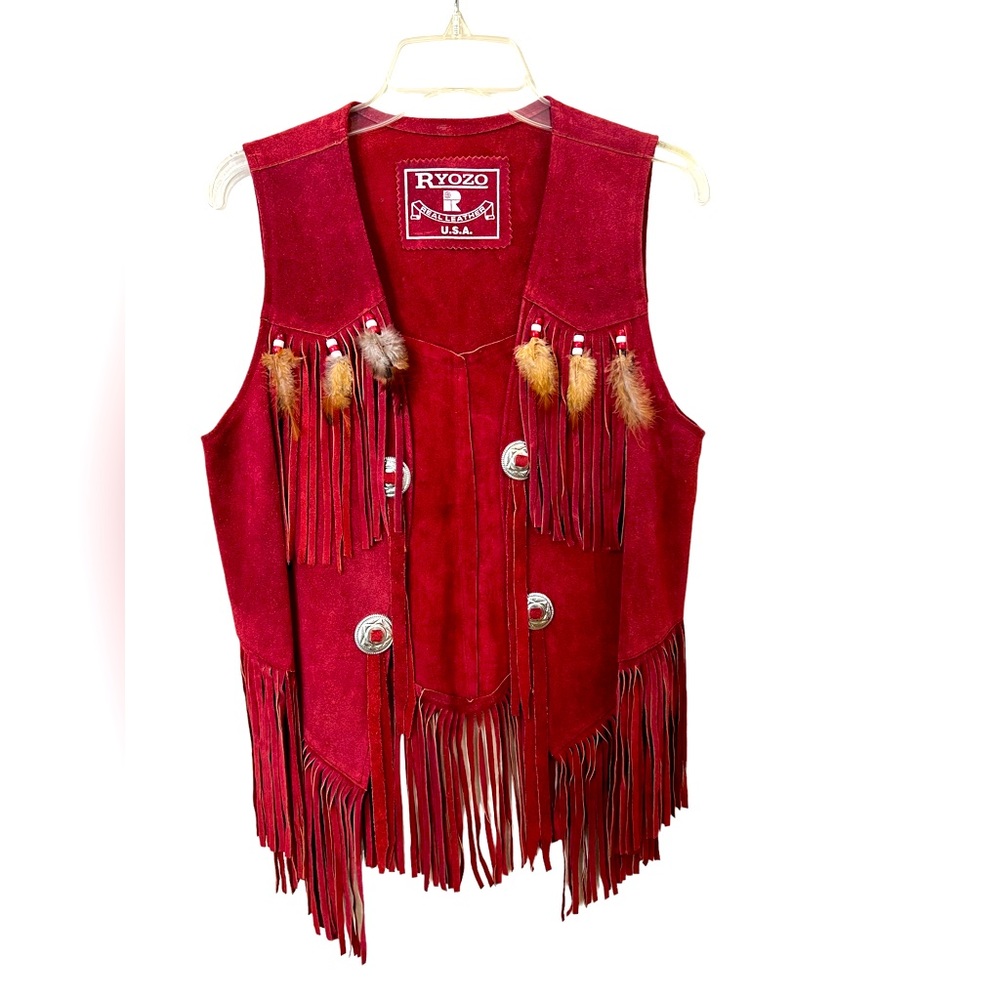 RYOZO LEATHER WESTERN VEST SIZE LARGE, FRENG AND FEATHERS.